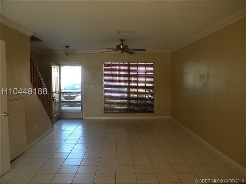 2849 Belmont Ln #2849 - Photo 2 of 7