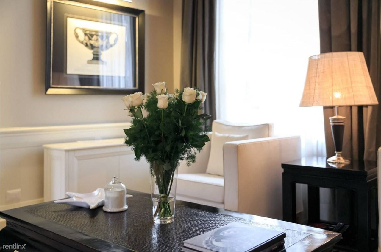 337 Baronne St #300 - Photo 3 of 9