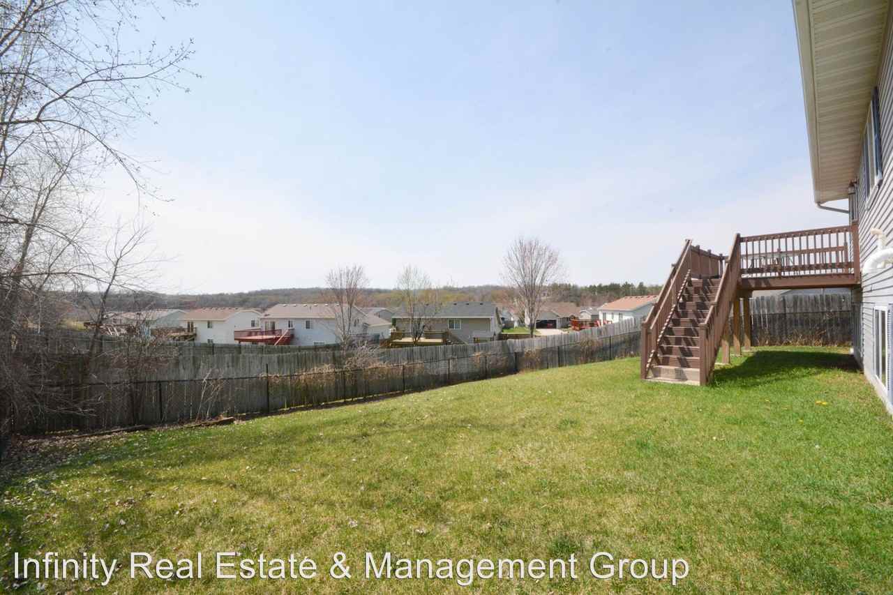 4248 Red Hawk Dr SE - Photo 2 of 15