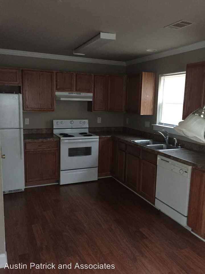 130 Dr John T Pettit St - Photo 2 of 10