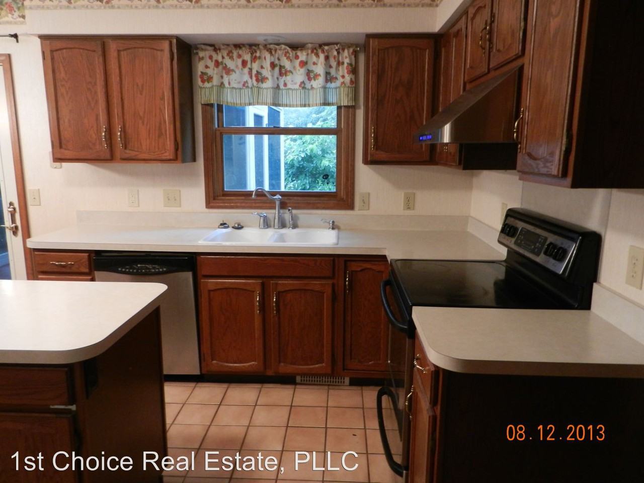 1570 Birchwood Dr - Photo 2 of 18