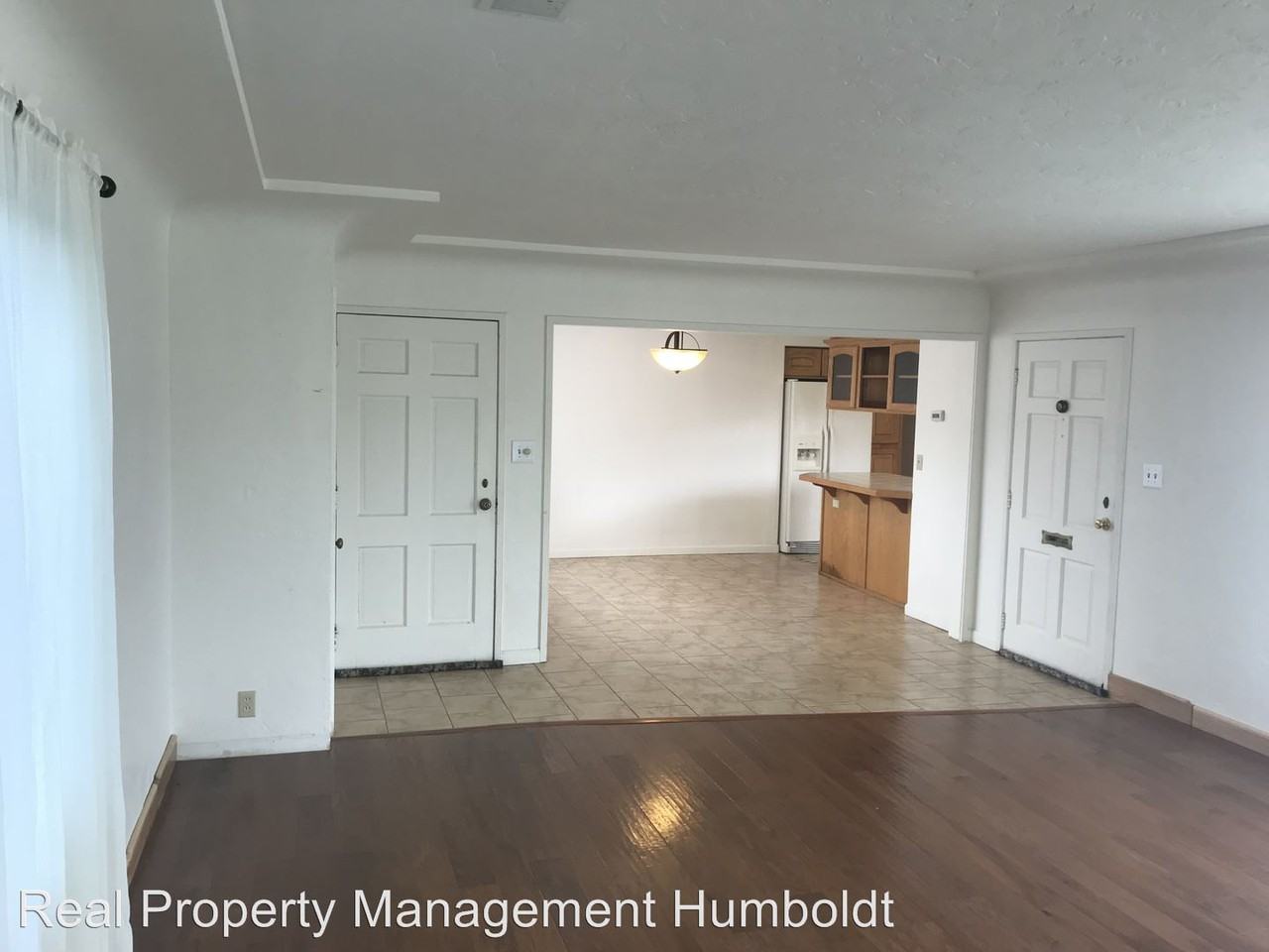 372 10th St - Photo 3 of 27