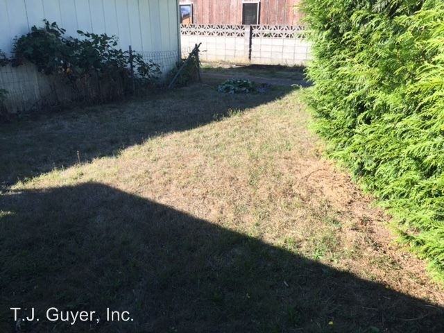 1211 Alexander St - Photo 3 of 11