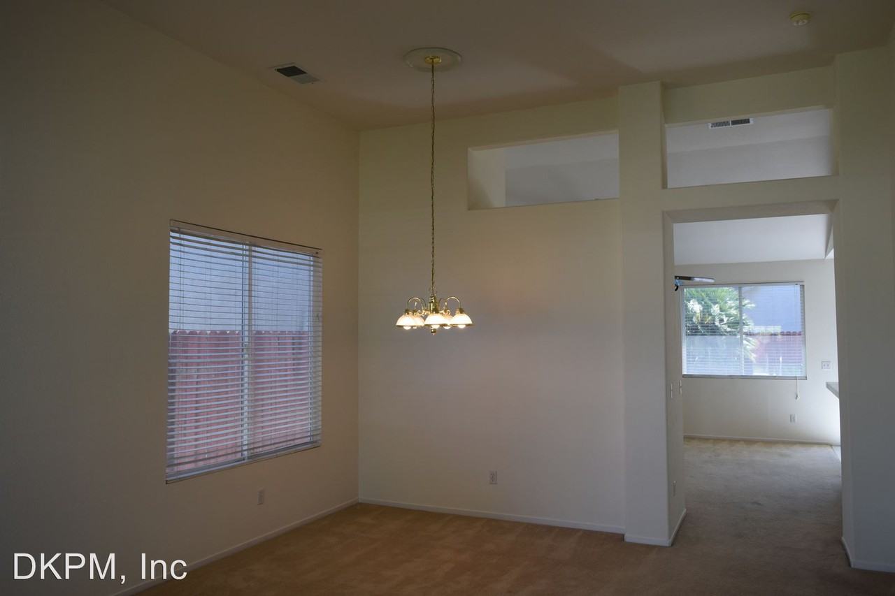 1700 Treehaven Ln - Photo 2 of 9
