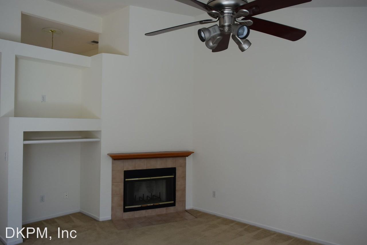 1700 Treehaven Ln - Photo 3 of 9