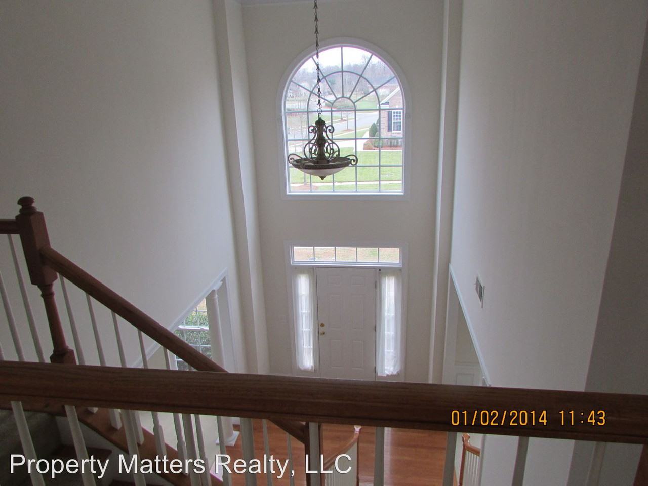 3203 Bur Oak Dr - Photo 2 of 15