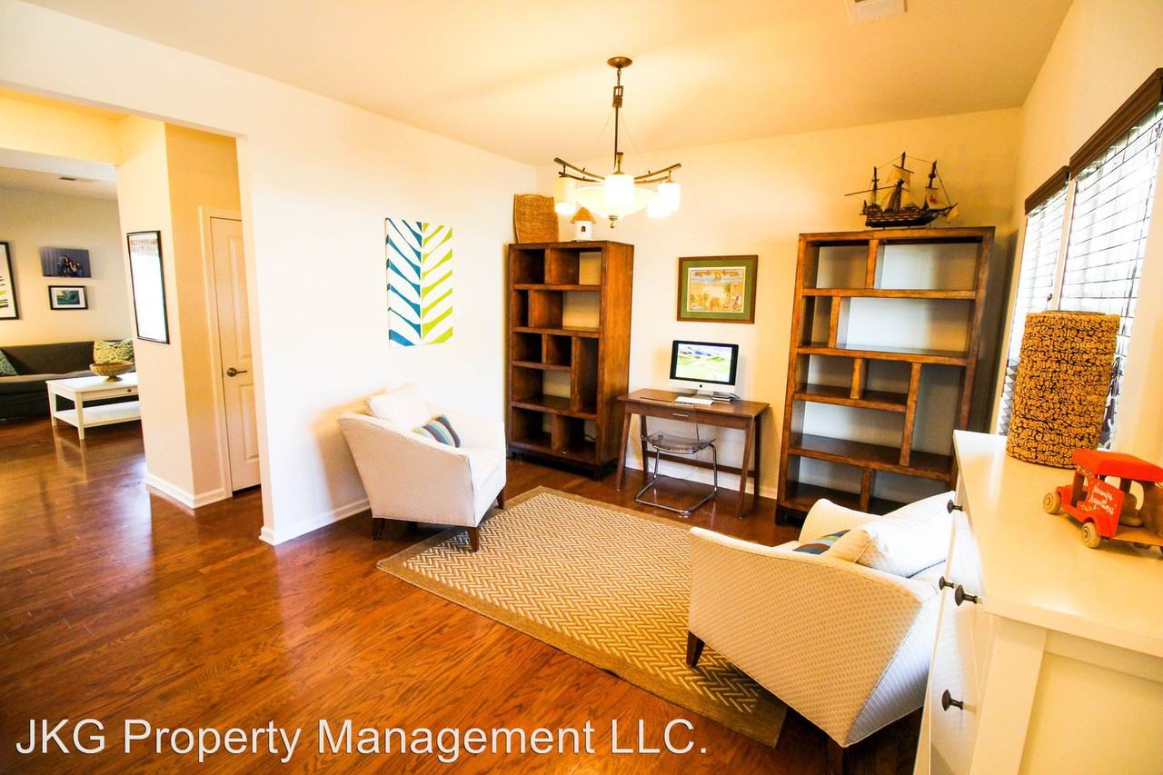 504 Loggerhead Dr - Photo 3 of 21