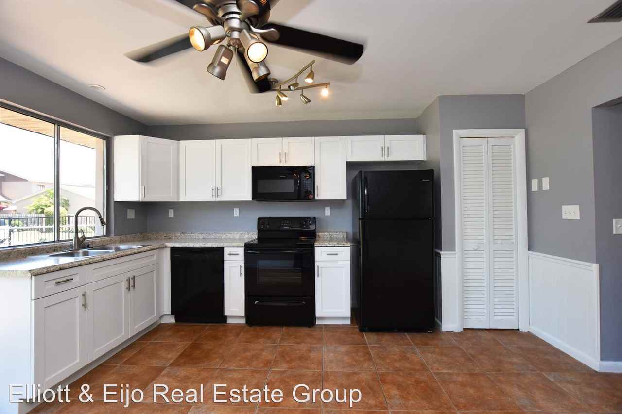 3412 Whitman Dr - Photo 2 of 12