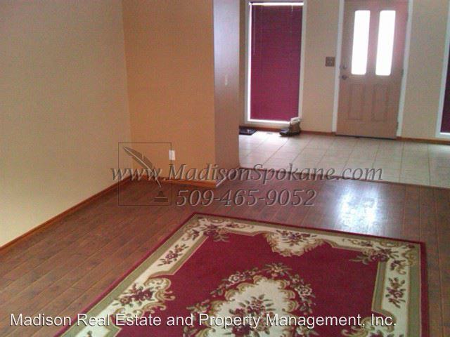 6002 Ruby Way - Photo 3 of 18