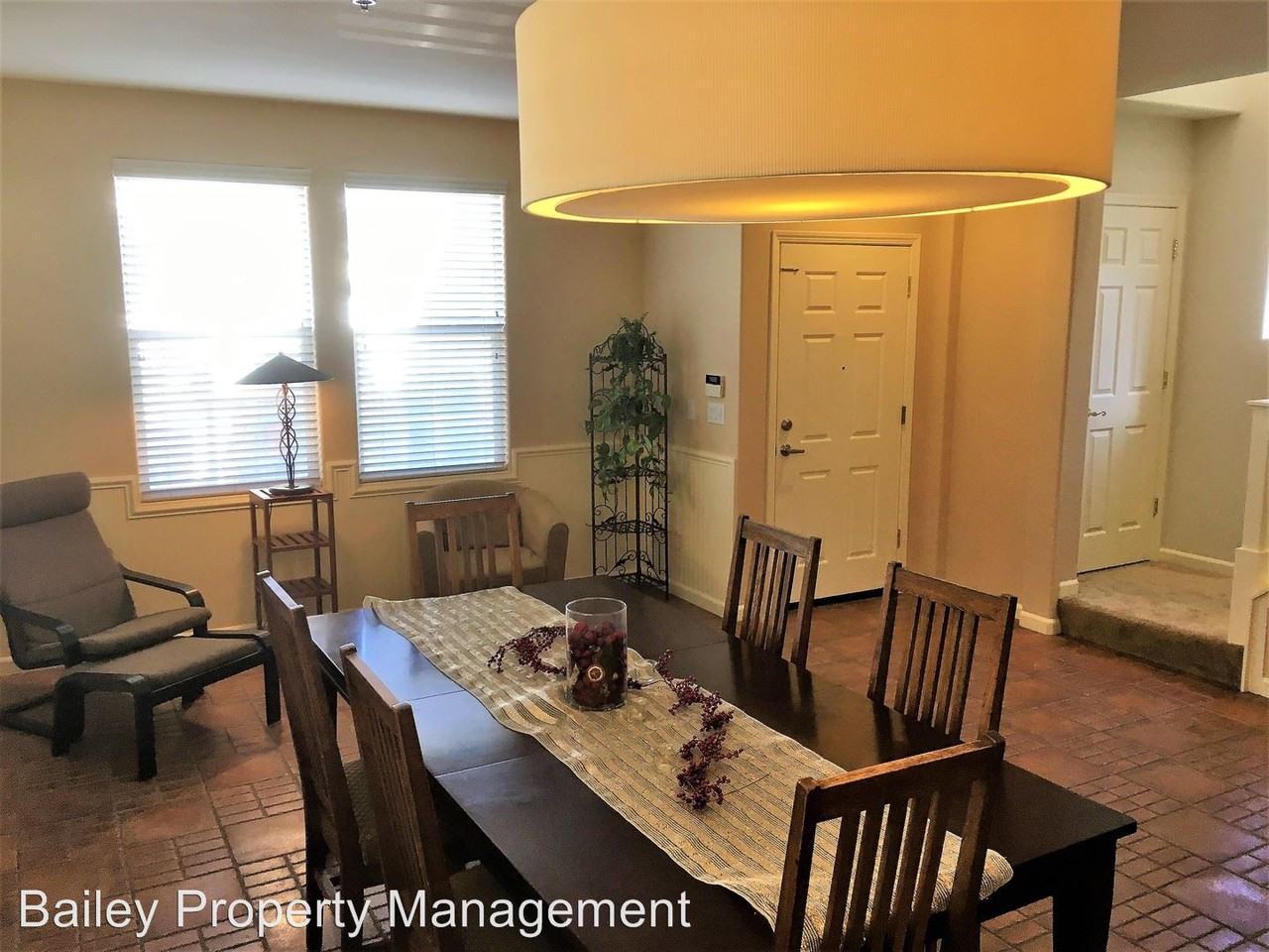 34 la Jolla St - Photo 2 of 5