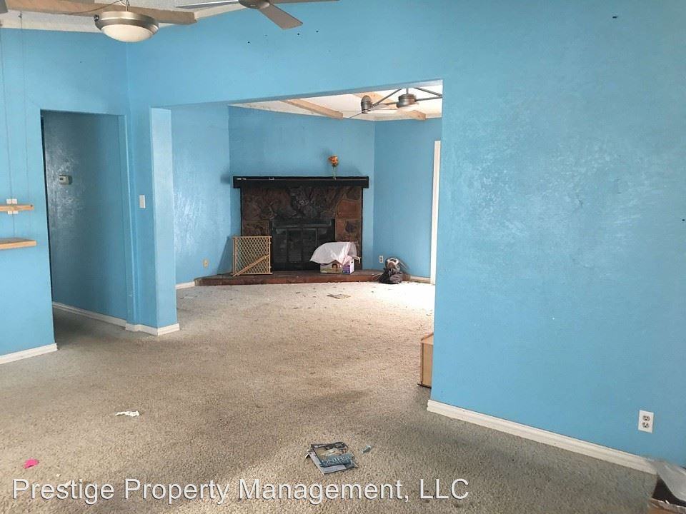 2005 W 7th Pl - Photo 2 of 11