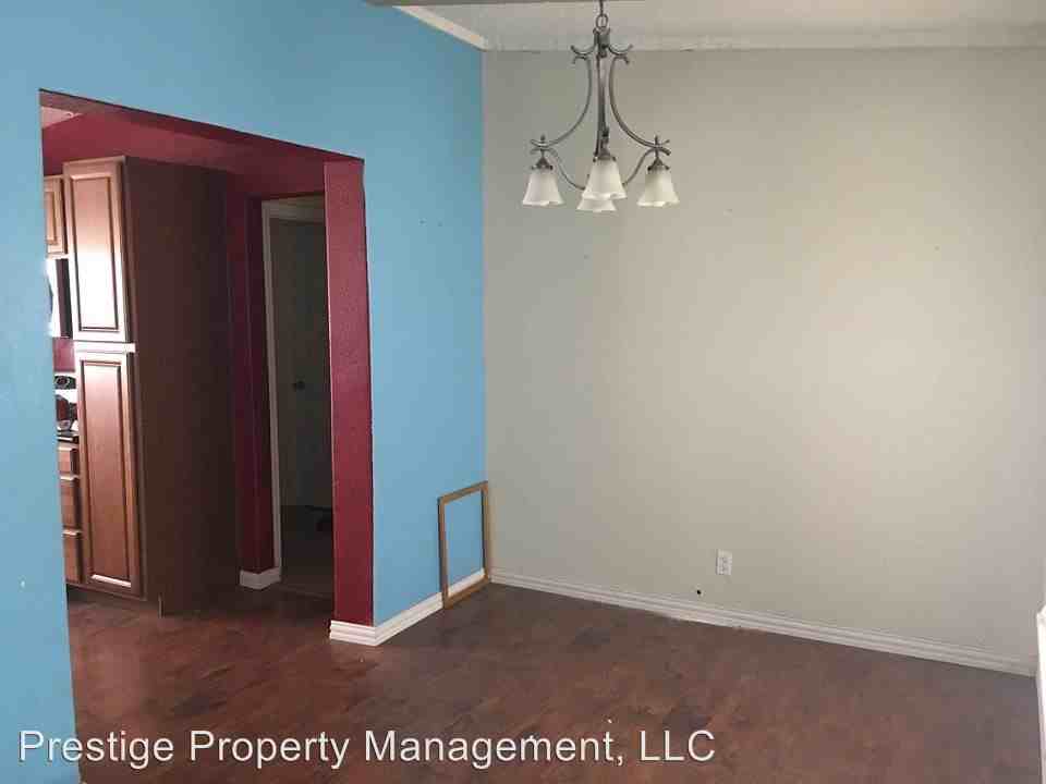 2005 W 7th Pl - Photo 3 of 11