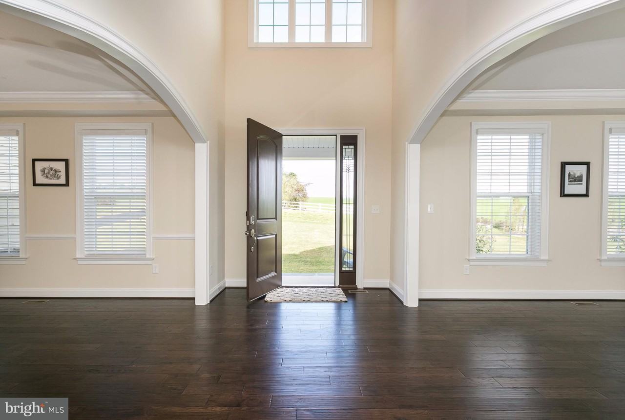 109 Chestnut Hill Rd - Photo 2 of 30