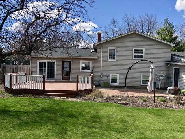 26W430 Blair St - Photo 2 of 9