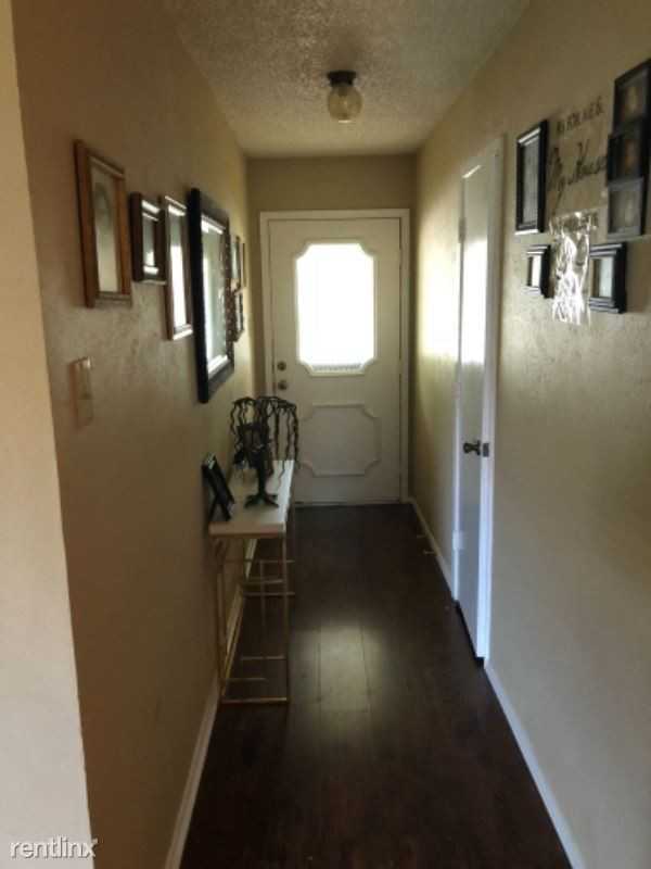 2513 La Paloma Dr - Photo 2 of 9