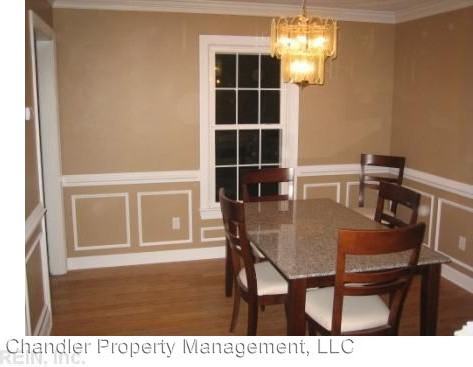 2705 Park Crescent - Photo 3 of 12