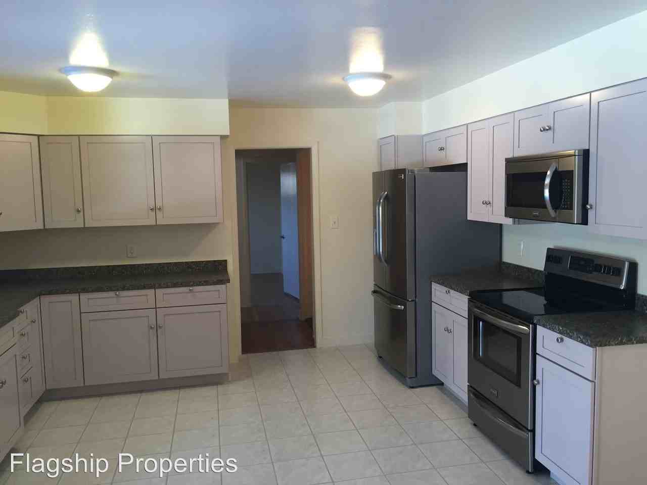 466 Titan Ct - Photo 2 of 18