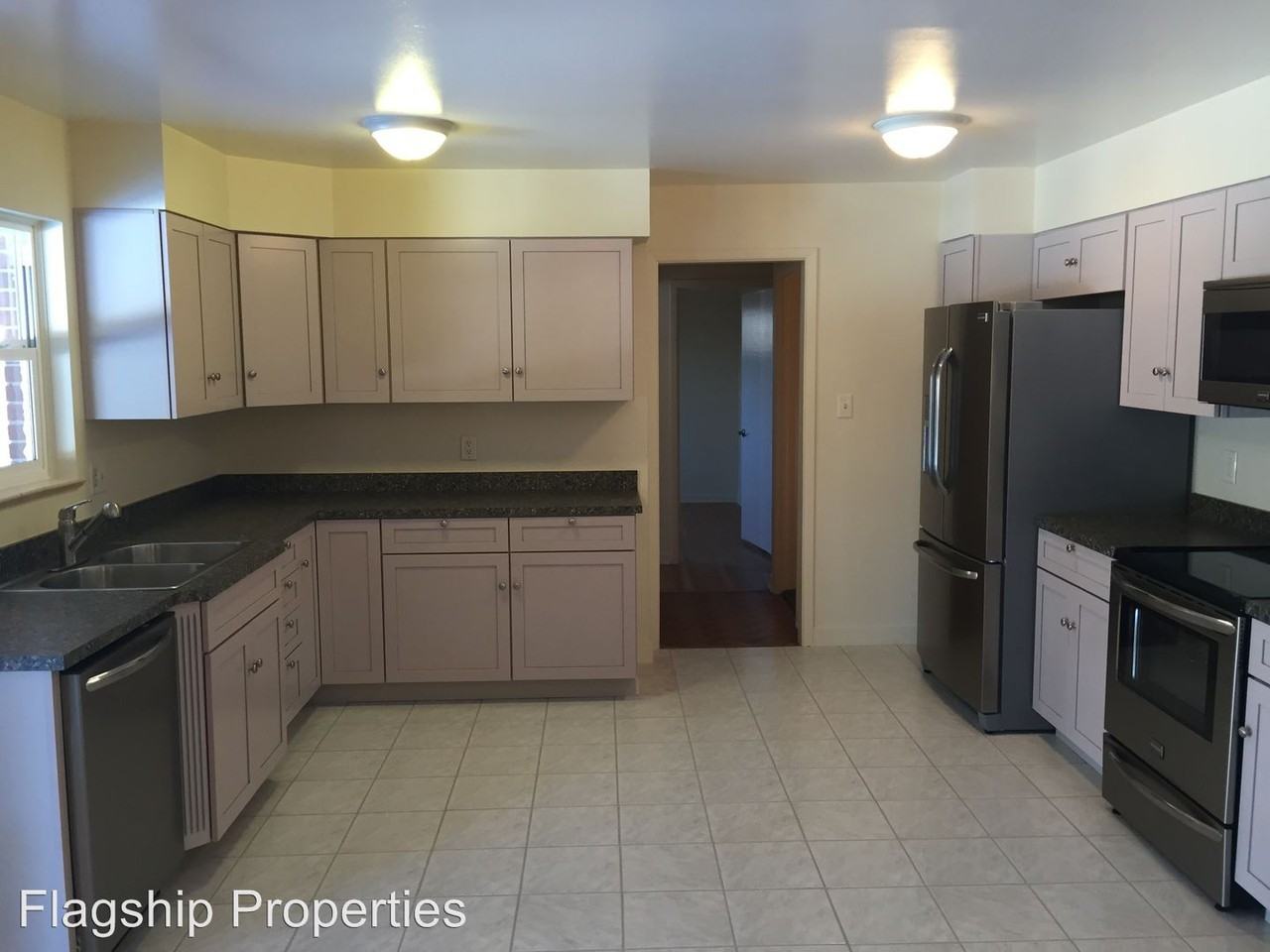 466 Titan Ct - Photo 3 of 18