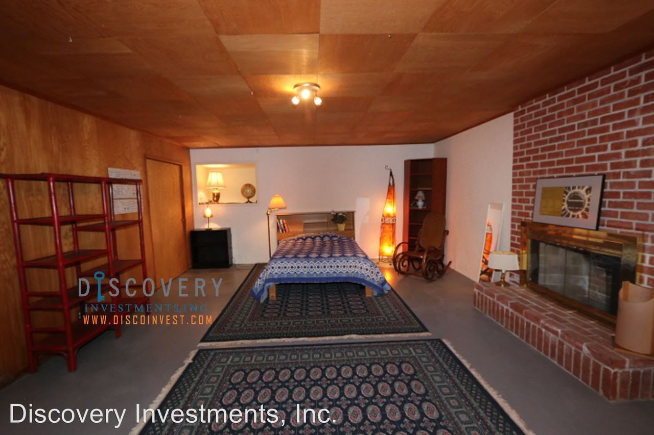 2 The Crescent - Photo 2 of 11