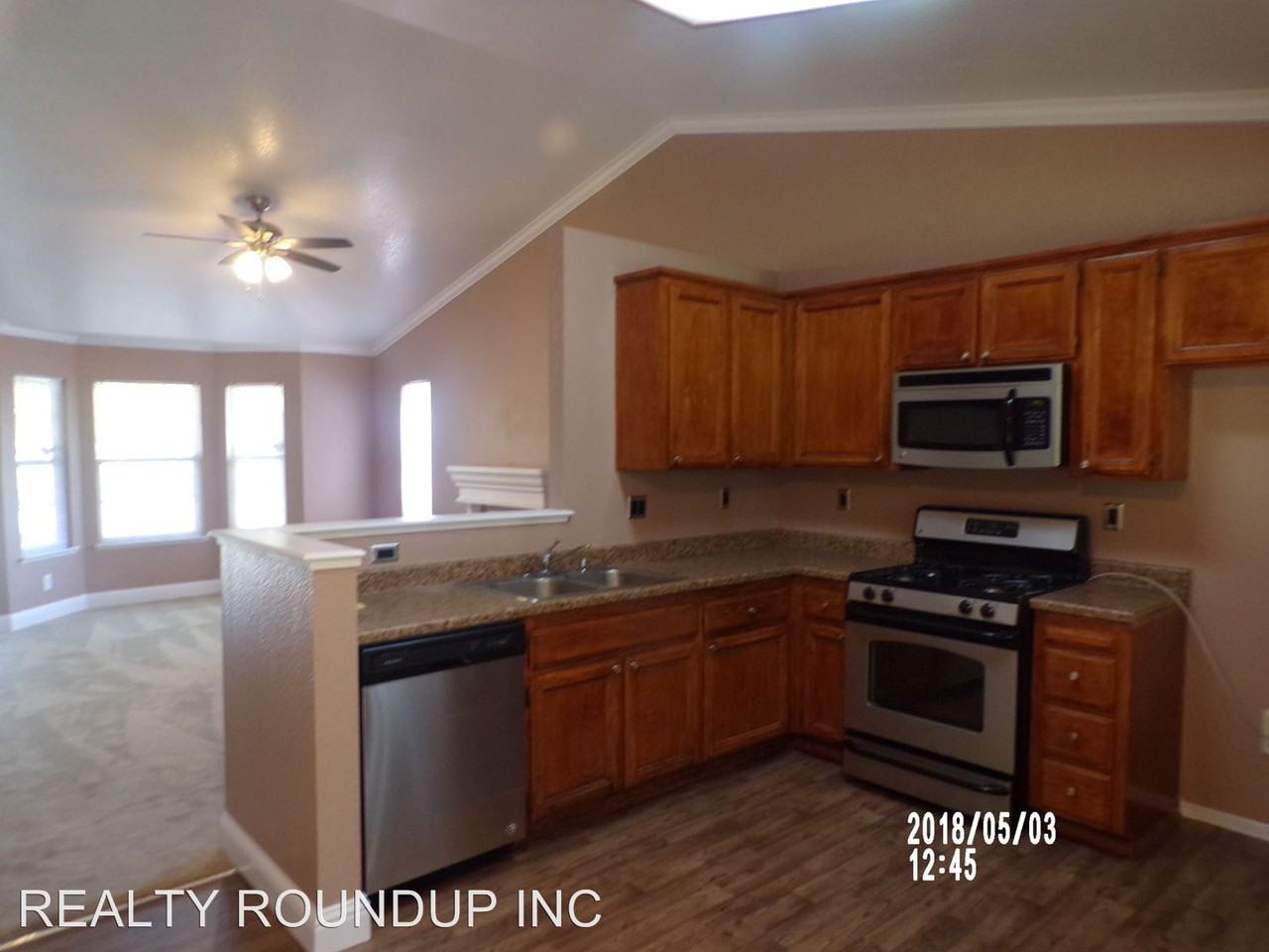 1062 Golden Heights Dr - Photo 3 of 5