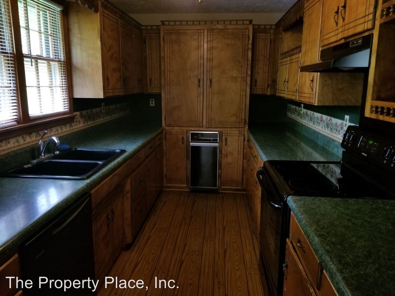 114 Payne Springs Rd - Photo 3 of 5