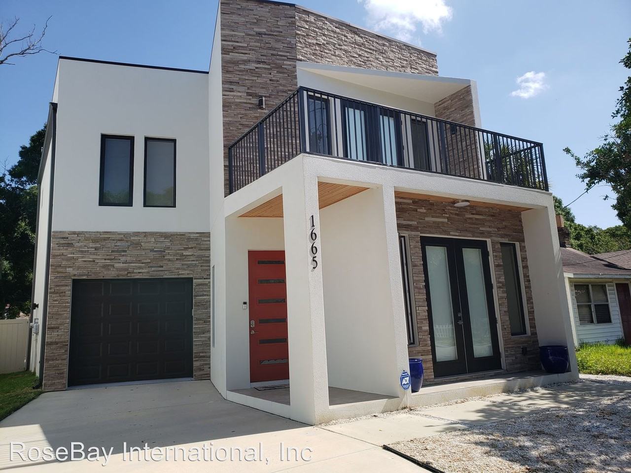 1665 9th St - Photo 2 of 25