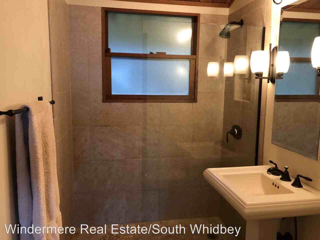 4550 S Norton Ln - Photo 3 of 15