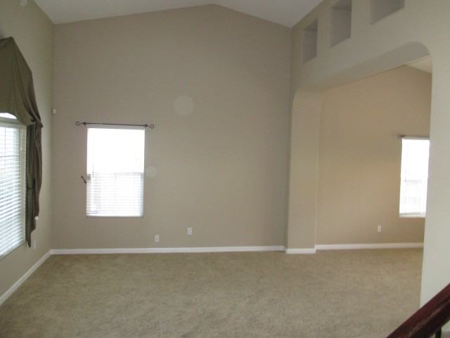 142 Mike Gartrell Cir - Photo 3 of 17