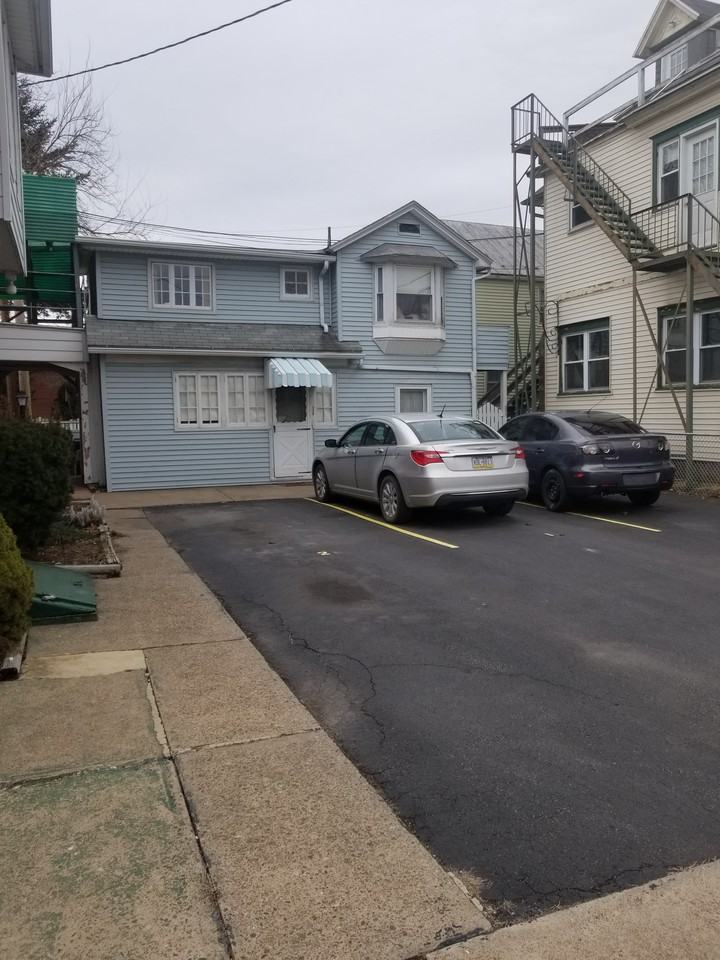 120 N 2nd St - Photo 3 of 16