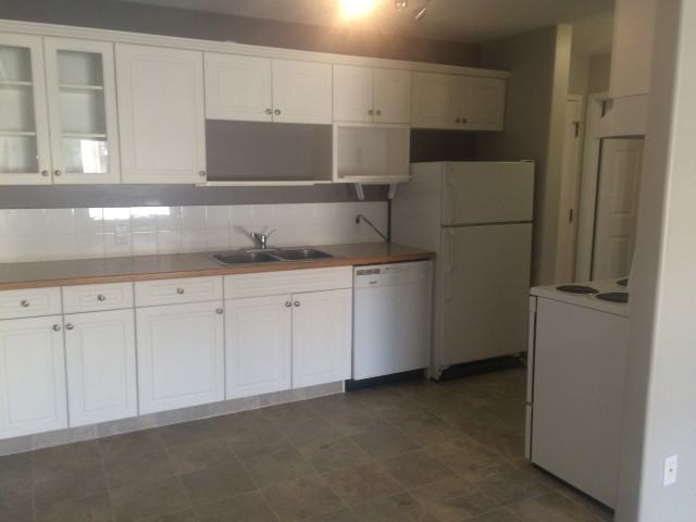 REGENCY PLAZA - Photo 2 of 6