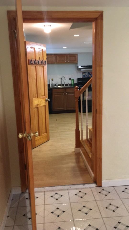 1520 Hyde Park Avenue - Photo 2 of 5