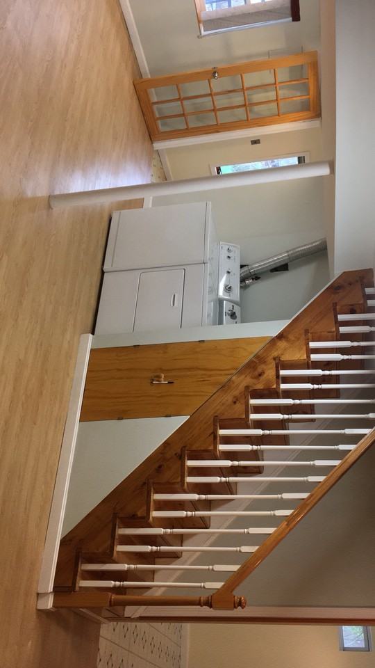 1520 Hyde Park Avenue - Photo 3 of 5