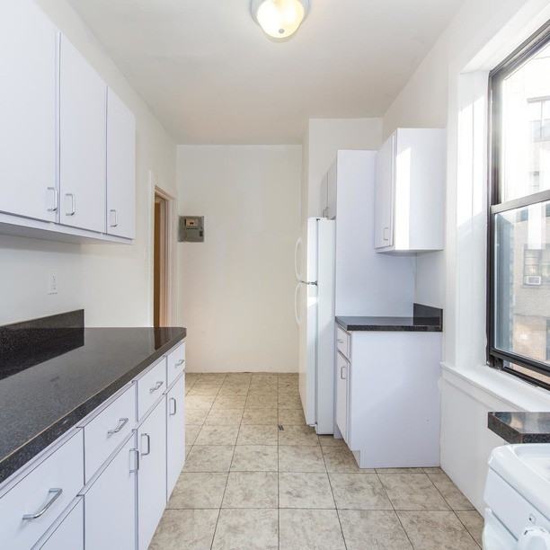 446 Ocean Avenue #3e