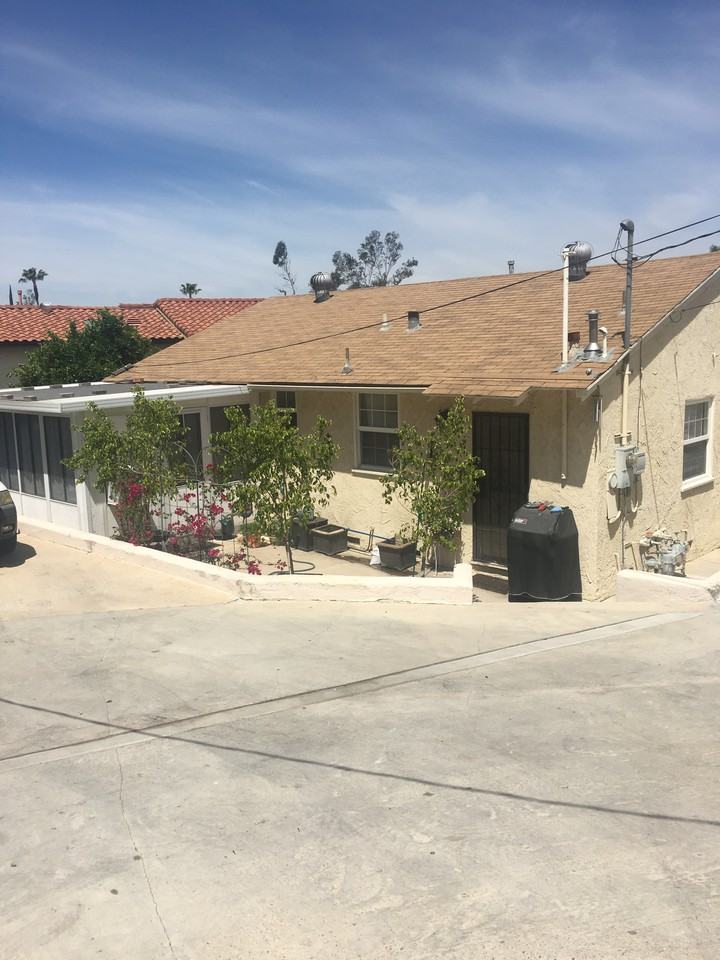 Avenue San Luis Los Angeles Ca 2 Bedroom House For Rent For 2 400 Month Zumper
