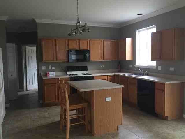 453 Barnswallow Dr - Photo 2 of 9