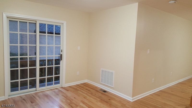 43 Marlboro Rd - Photo 2 of 24