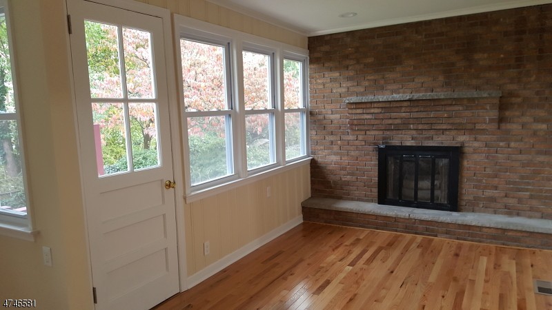 43 Marlboro Rd - Photo 3 of 24