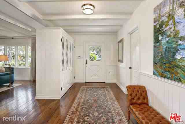 256 18th St - Photo 2 of 31