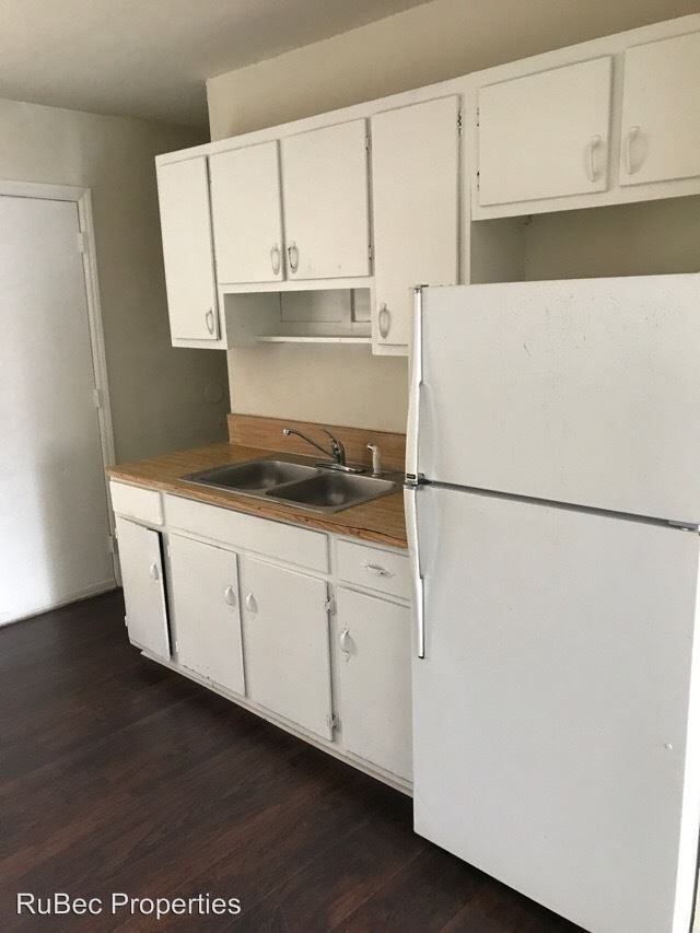 Villa Ct - Photo 3 of 12