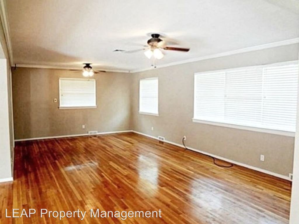 3660 Warick Dr - Photo 2 of 14