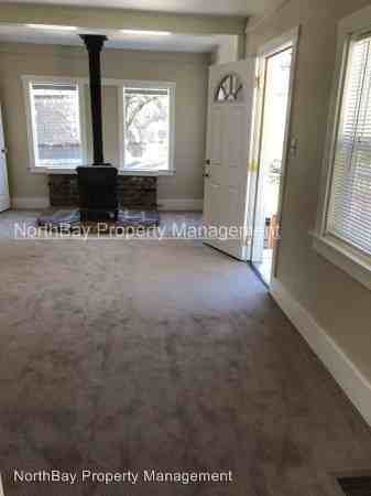 152 Villa Ave - Photo 2 of 14