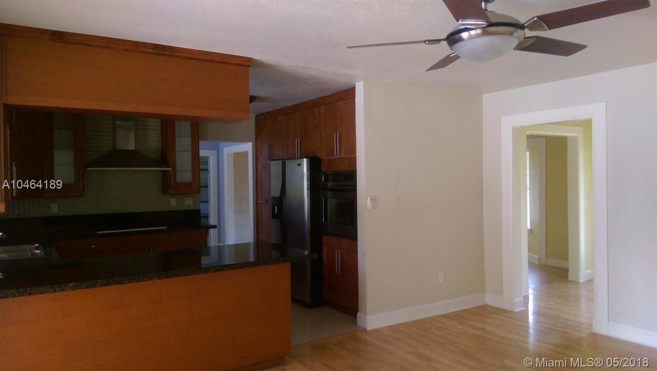 5871 Hancock Road - Photo 3 of 10