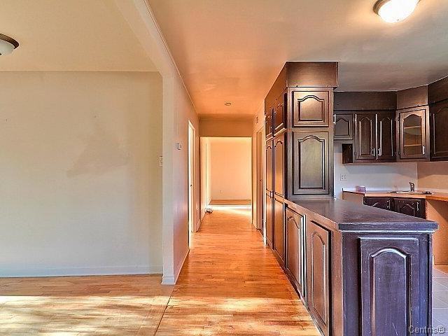 165 25e Av #25e Avenue - Photo 3 of 10