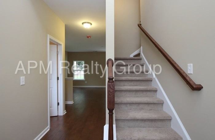 217 Cinnamon Hills Ln - Photo 2 of 16