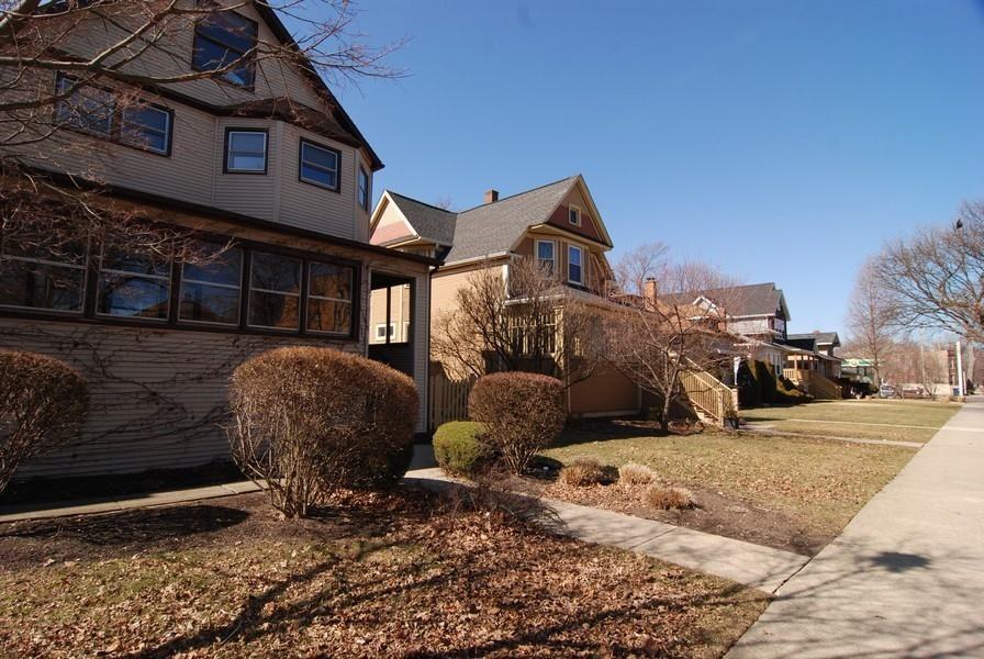 419 North Taylor Avenue - Photo 2 of 25