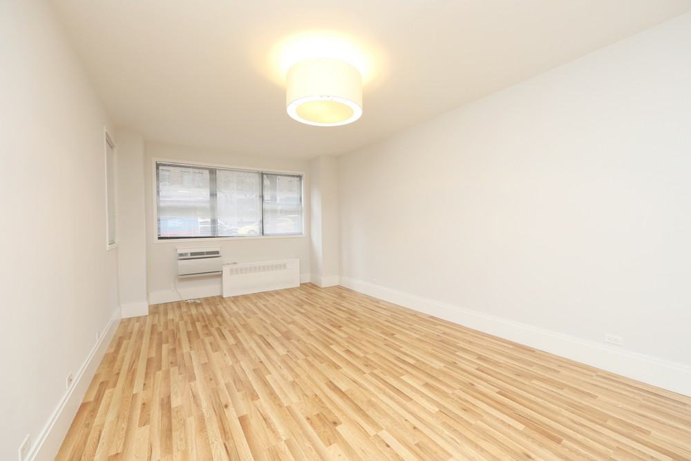 Hanover House - Photo 2 of 6