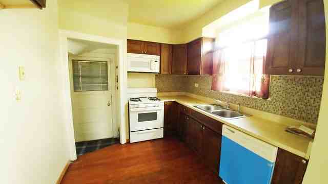 14413 S Union Ave - Photo 2 of 15