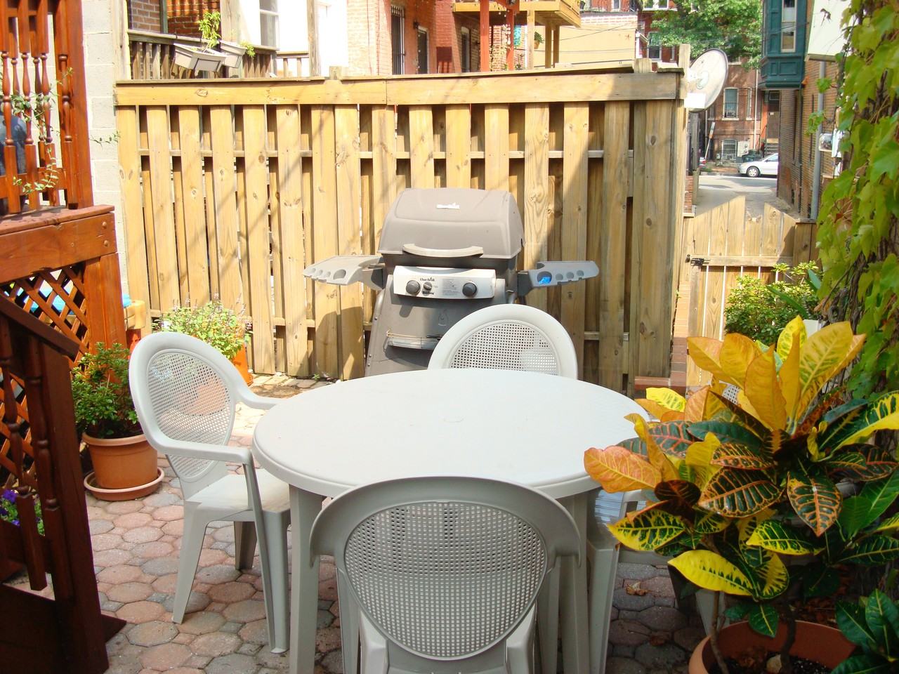 512 M Street NW #B - Photo 7 of 8