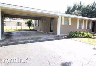 500 Sandlewood Ln - Photo 2 of 11