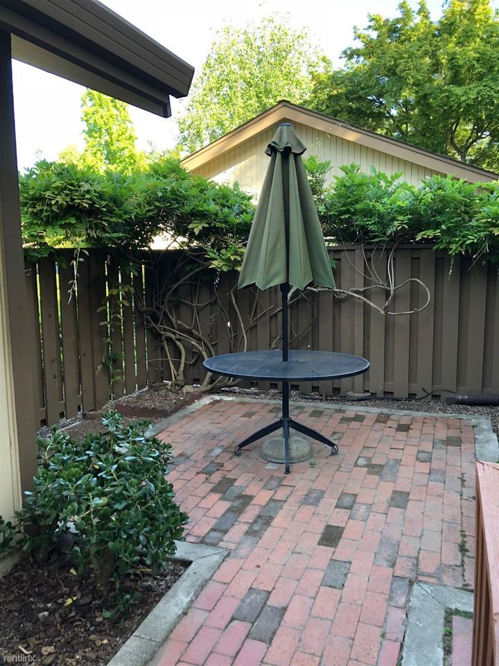 1989 Countrywood Ct - Photo 2 of 11